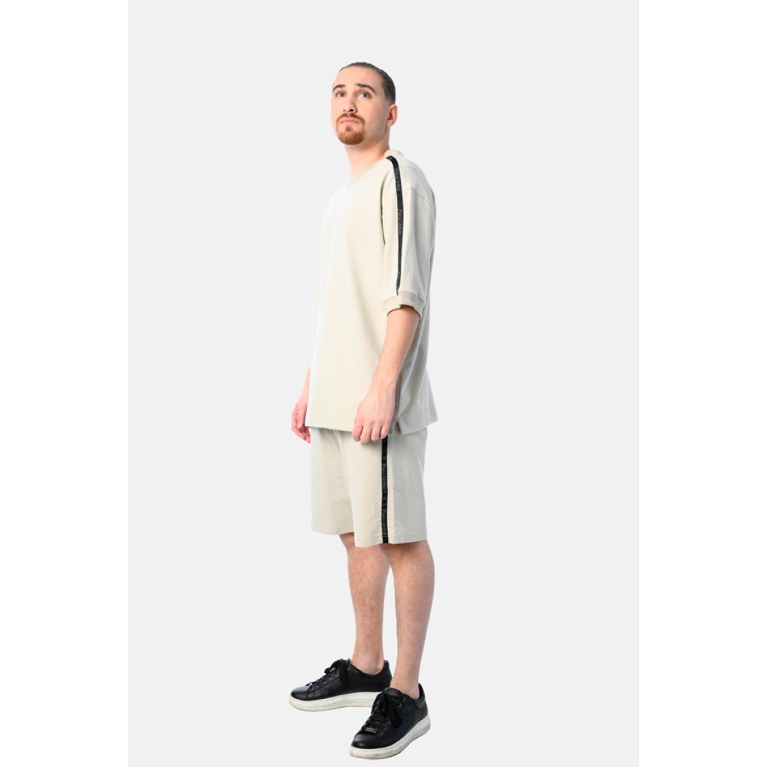 Ανδρικό σετ βερμούδα με μπλούζα OVERSIZE - μπεζ - Paco&Co