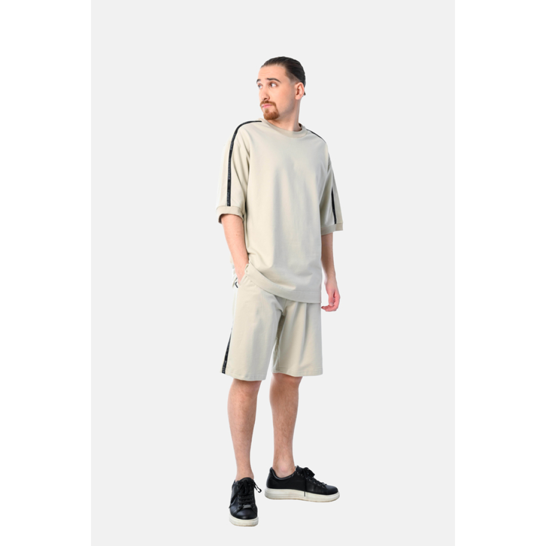Ανδρικό σετ βερμούδα με μπλούζα OVERSIZE - μπεζ - Paco&Co